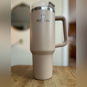 Stanley 40oz Used No straw